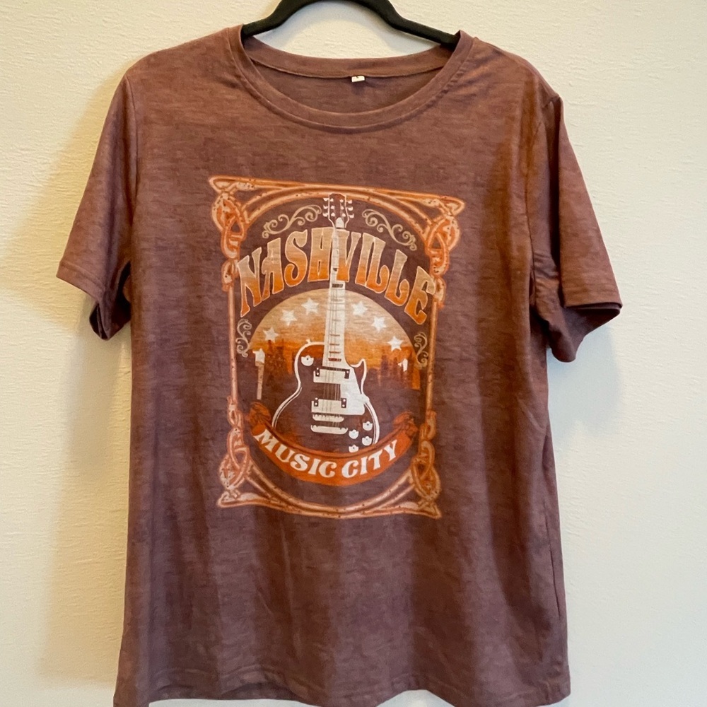Nashville T-shirt size Large western vacation concert